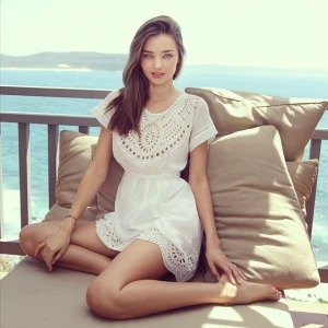 Miranda Kerr anklet