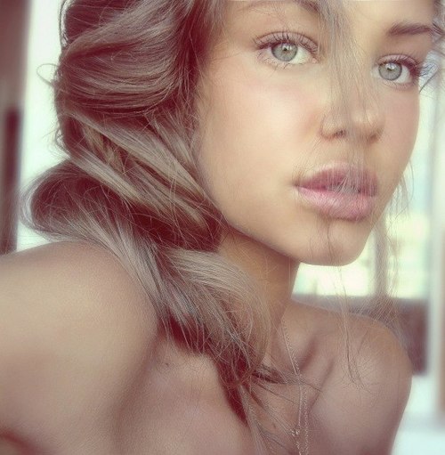 this eyes and this lips ......