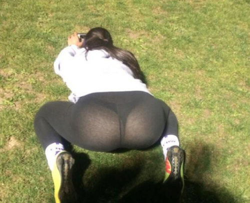 Hot  HD Yoga Pants Porn Pic