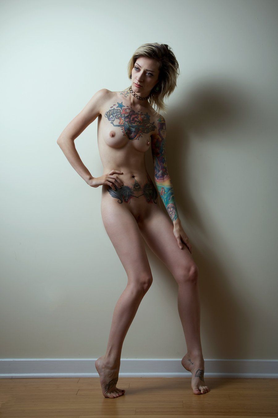 ALTERNATIVE PORN AND SOFTCORE NUDITY AGAINST THE WALL
