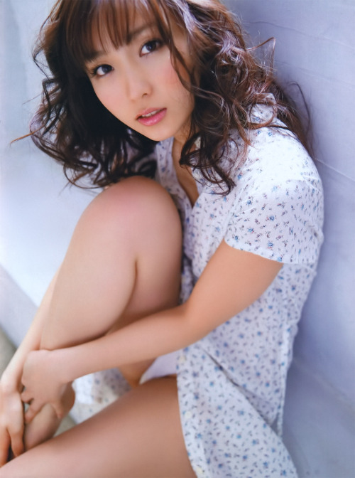 !MORE PHOTOS OF ASIAN  GIRLS!
