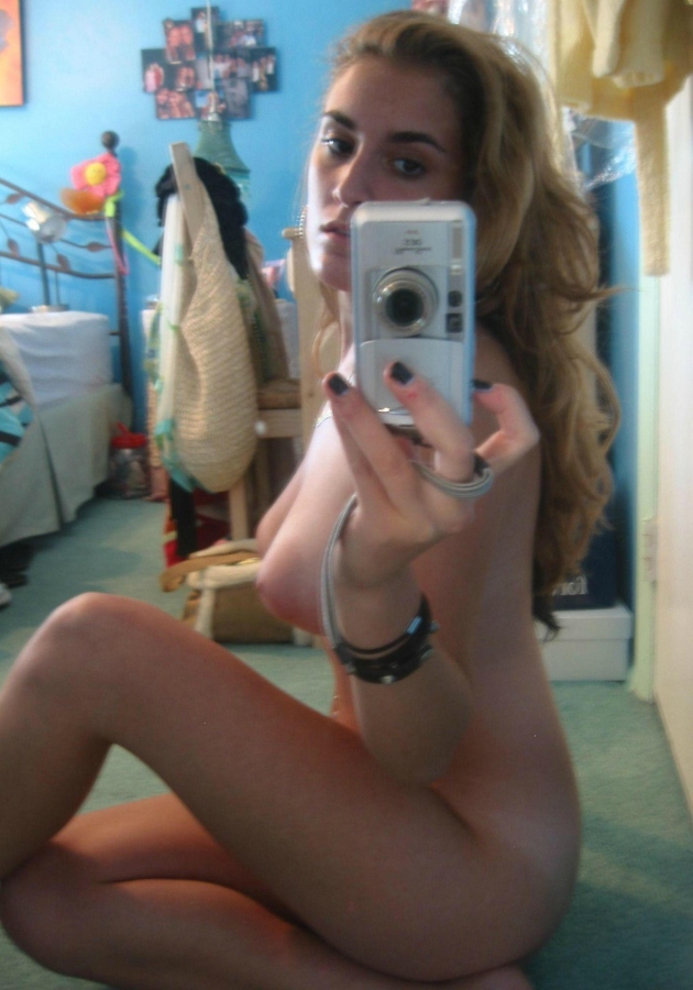 Gorgeous babe