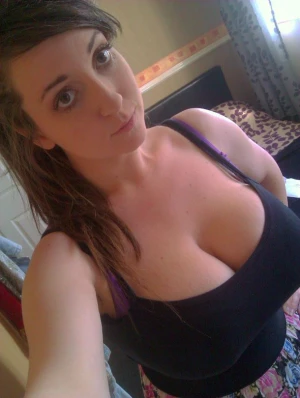 Amateur_Boobs-1