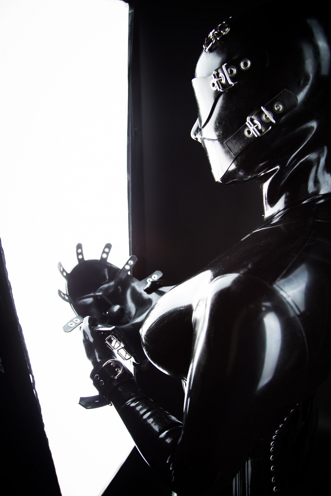 Heavy rubber glamour pose