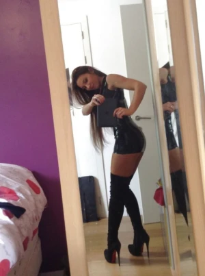 Gorgeous babe