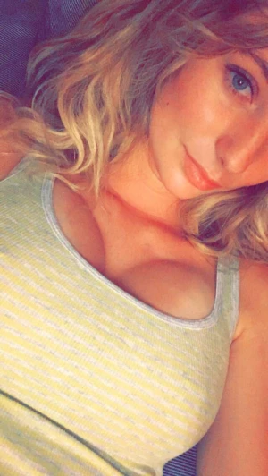 pussyproponent:

Just a snap I took tonight ☺️

❤️ Visit...