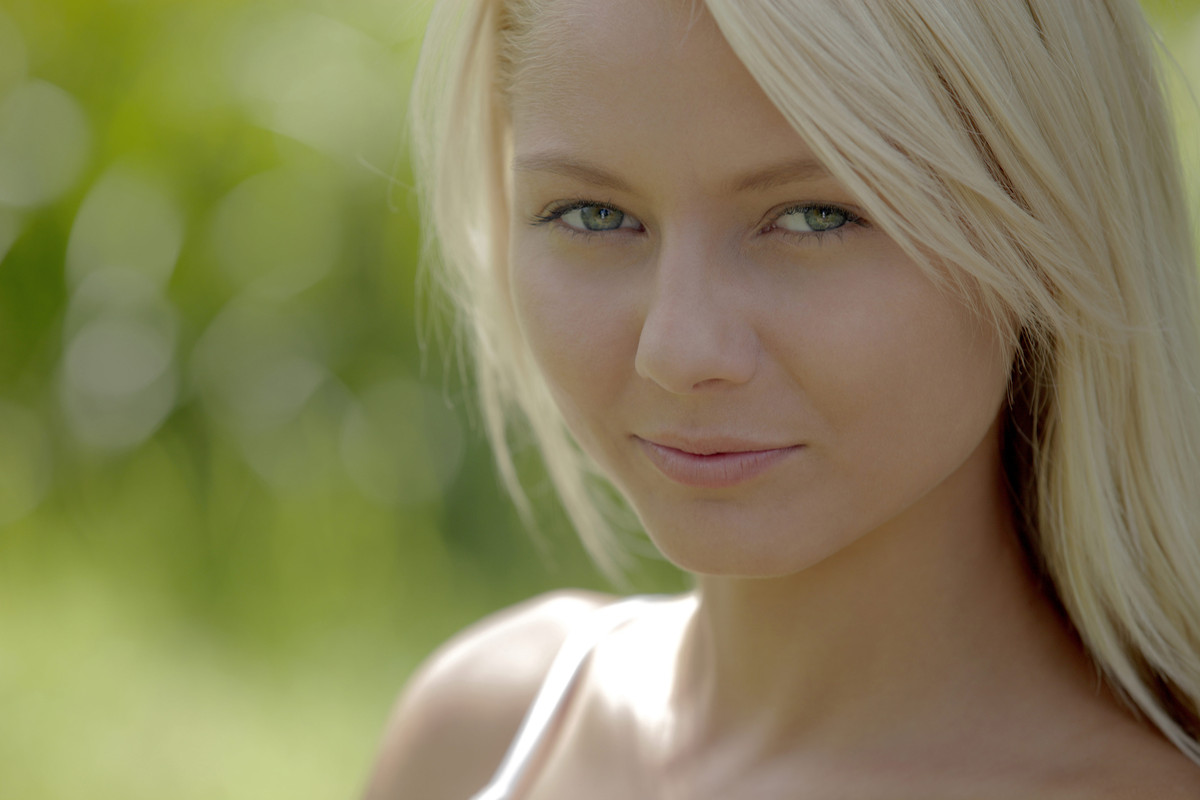Anneli looking angelic.