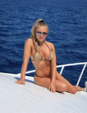 Gorgeous babe