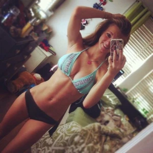 bikini selfie