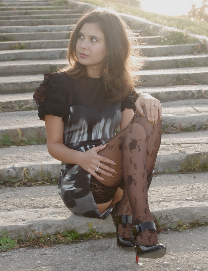 Gorgeous babe