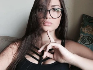Laura's hot lips