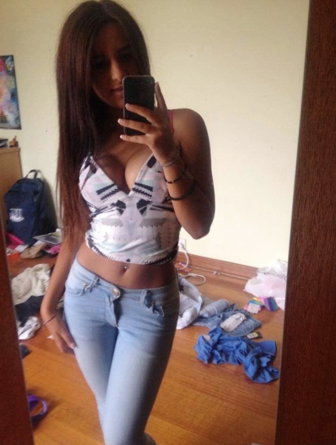 Gorgeous babe