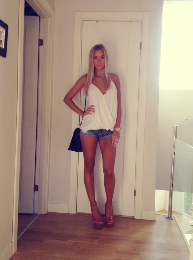 Gorgeous babe