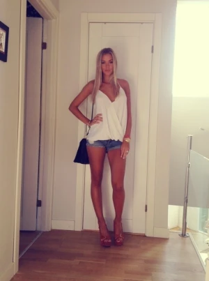 Gorgeous babe