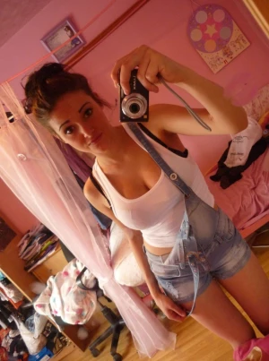 Gorgeous babe