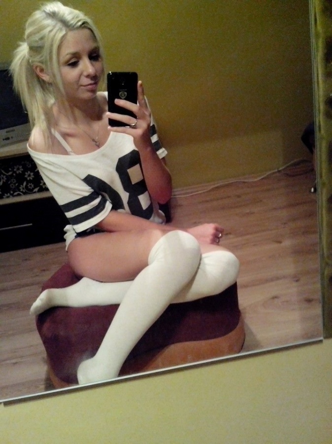Gorgeous babe