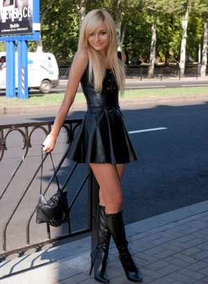 Gorgeous babe