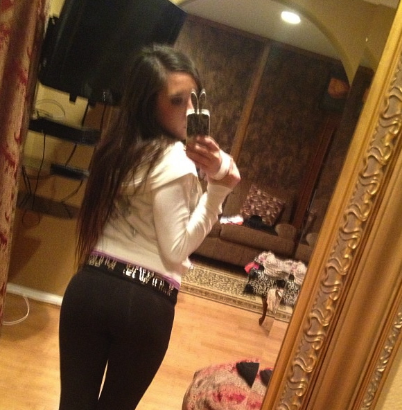 hot girl showing off her big ass in yoga pants