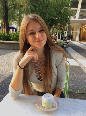 Gorgeous babe