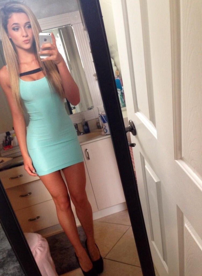 Gorgeous babe
