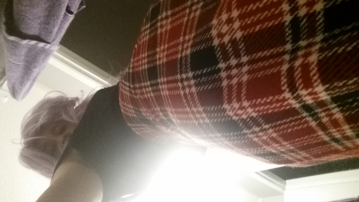 Anyone wanna take me on a date tonight? ;)