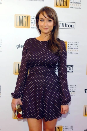 Milana Vayntrub