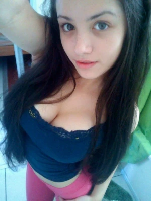 Black hair, big tits, small body