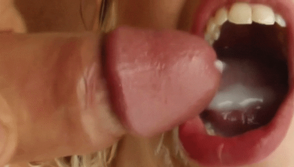 Cumshot in her mouth