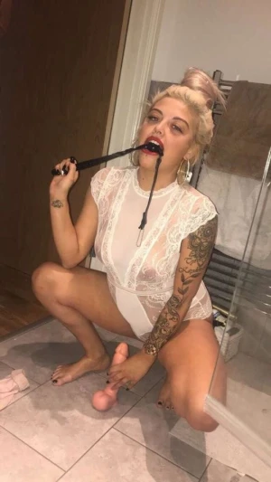 Kinky girlfriend