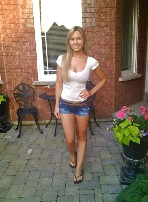 Gorgeous babe