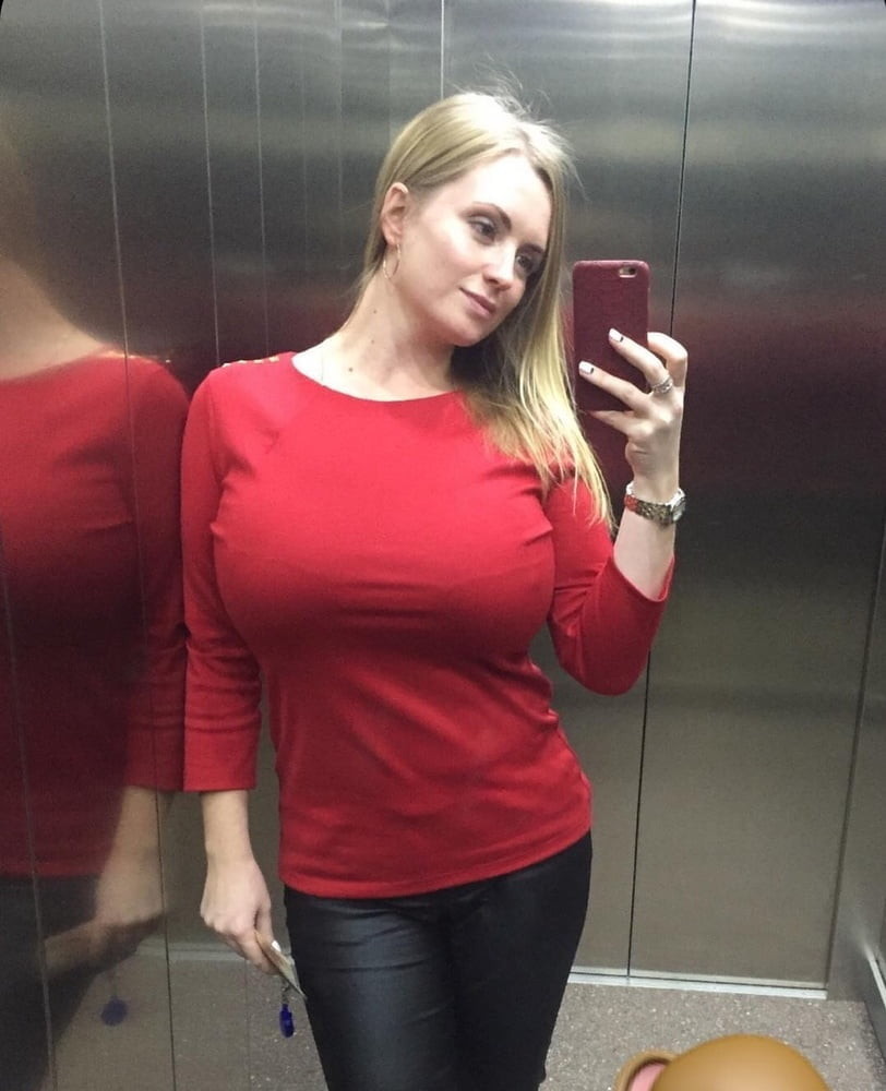 Maria Bodosova Enormous Breasts In Elevator