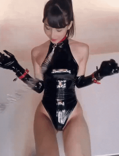 aya bdsm smile