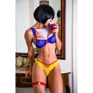 Fit Snow White