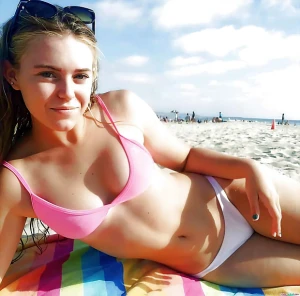 Bikini babes