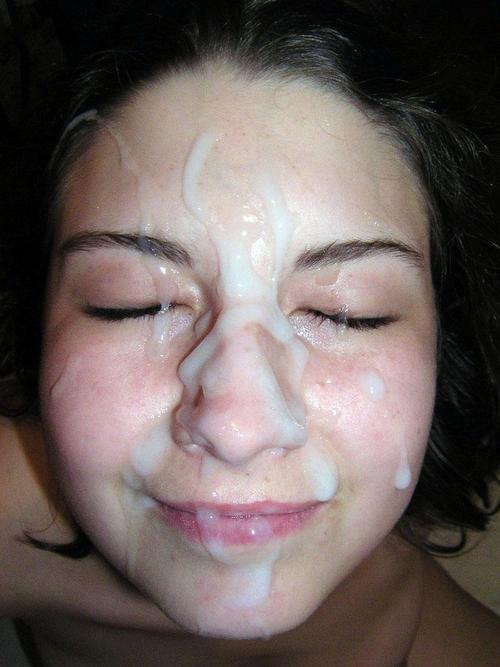 happy-facials:

RETWeet if you would cum on her face