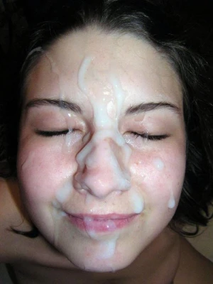 happy-facials:

RETWeet if you would cum on her face