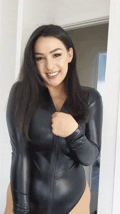She is so fucking hot!