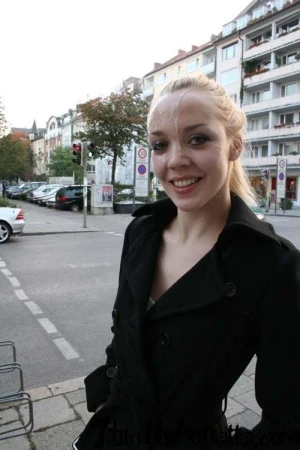 Public cumshot