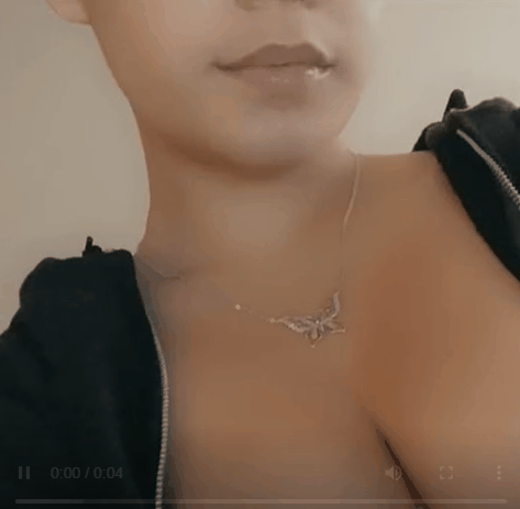 Drool'in Boob's