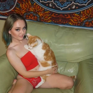 Here Pussy