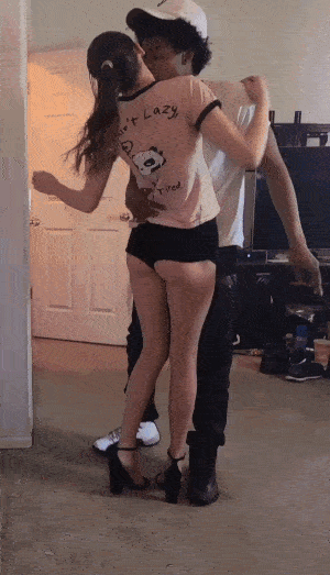 Yes Daddy Make Me Cum!
