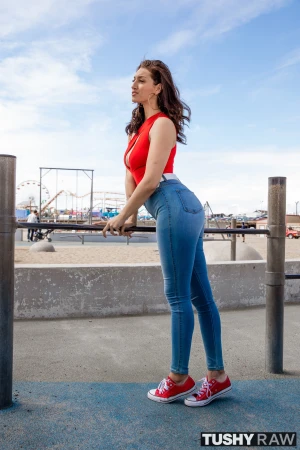 Bella Rolland