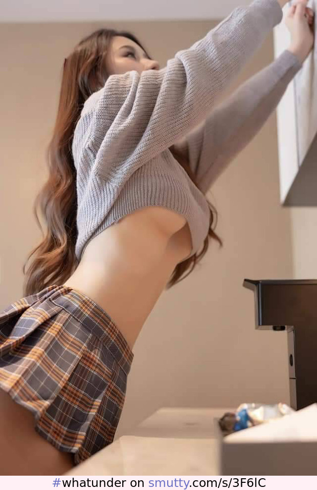 underboob