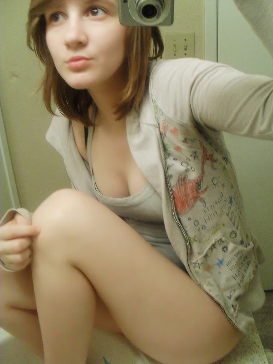 Super cute pale beauty selfshot