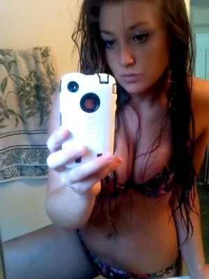 Hot bikini babe
